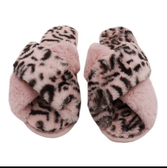 Leopard and pink open-toe fuzzy slippers - Picture 8 of 11